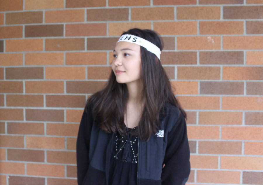 Becca Vinson wearing the custom IHS headband given to her by her Link leaders.  During the campus tour Link groups donned costumes and props to compete for the title of most creative Link group theme.