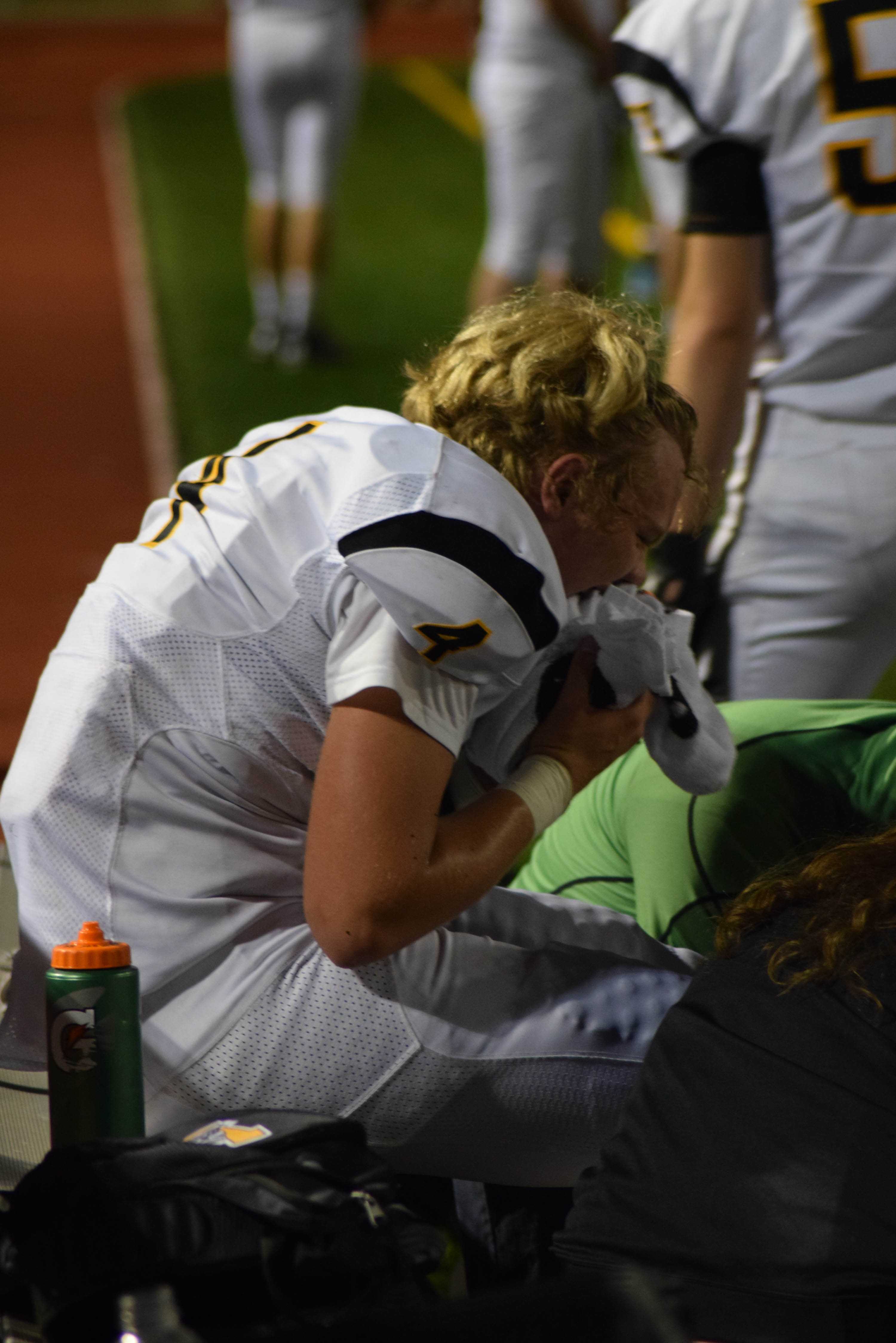 Senior+quarterback+Brayden+Mills+sits+on+the+sideline+after+breaking+his+fibula+and+dislocating+his+ankle+during+the+Vikings+game+at+Lake+Washington+on+Sept.+9.+The+team+has+had+many+injuries+this+season+and+hopes+that+they+can+succeed+despite+these+setbacks.+Inglemoor+went+on+to+lose+the+game+31-21.+