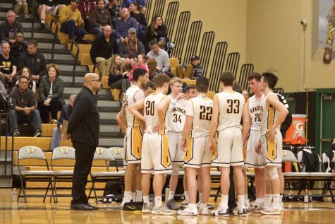 Boys basketball falls short of state tourney