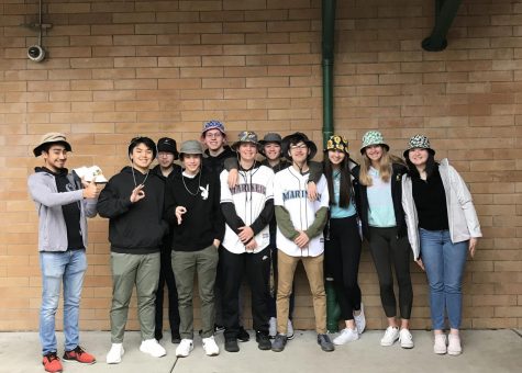 Bucket Hat Wednesday brings students together