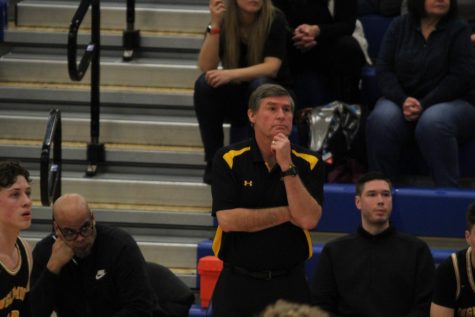 Coach Greg Lowell inducted into WIBCA Hall of Fame