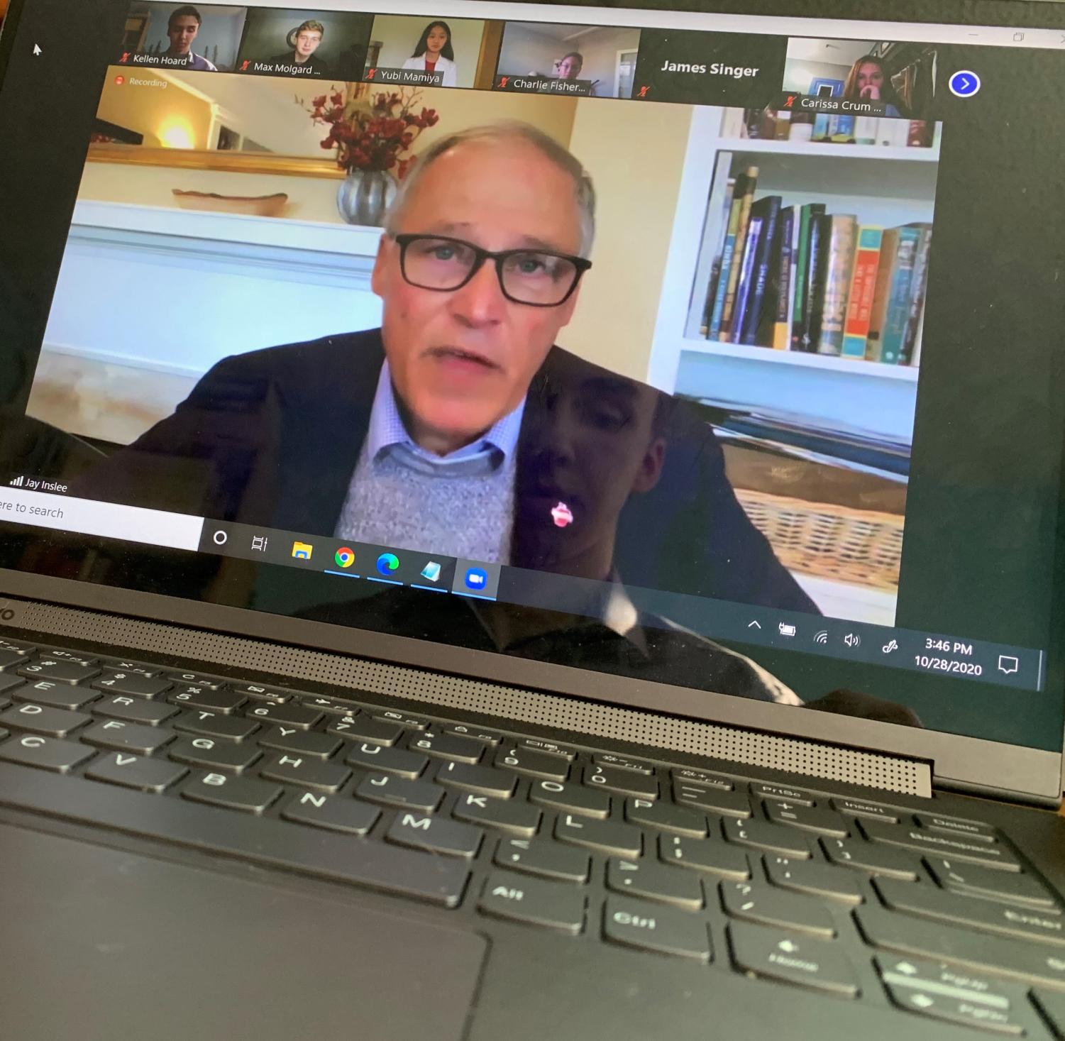 Jay+Inslee+speaks+to+a+group+of+high+school+students+about+his+solutions+to+various+issues%2C+including+the+lack+of+diversity+in+school+curriculum%2C+subpar+mental+health+treatment+for+youth%2C+and+racial+disparities+in+school+punishments.++Photo+taken+Oct.+25%2C+2020+via+Zoom.+Photo+by+Kellen+Hoard.%0A