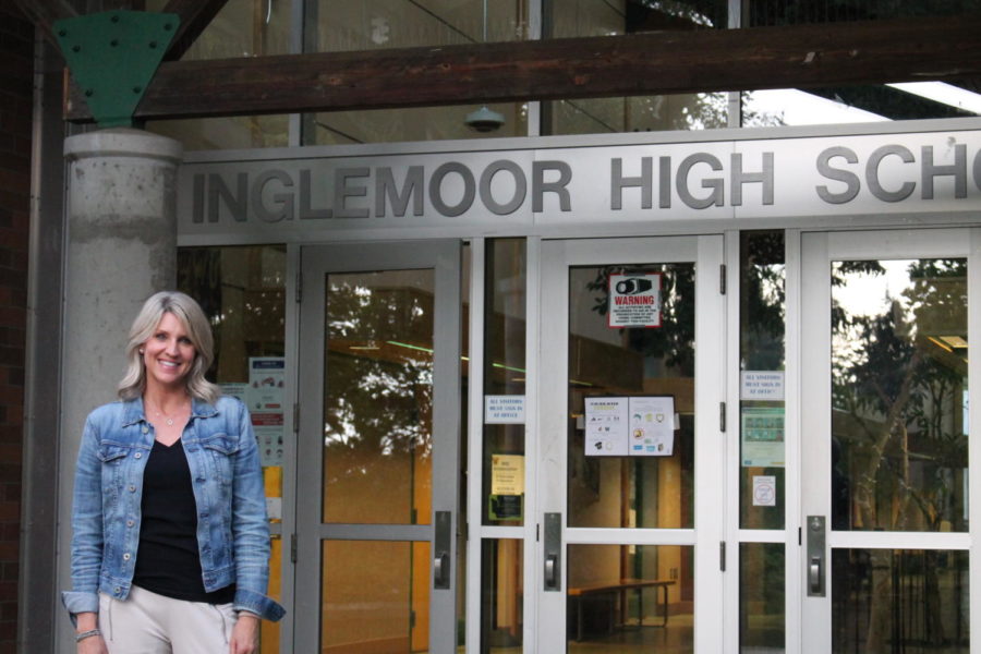 Kirsten Vesely stands outisde of Sherwood’s Forest at Inglemoor before a track banquet on
the evening of June 2.