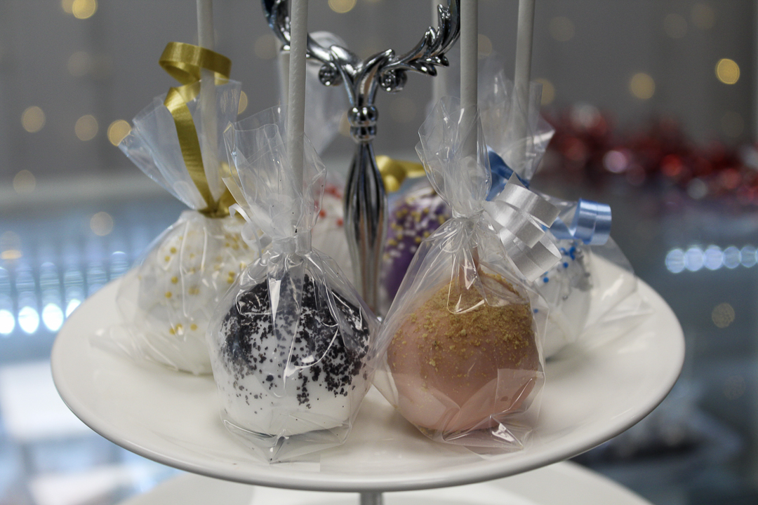 Seatown Sweets’ Cookies and Cream (left) and Strawberry Shortcake (right) cake pops. 