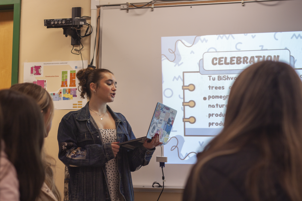 Pranzini leads JSU with a presentation on Tu BiShvat, a Jewish holiday that is celebrated on the 15th day of the Hebrew month of Shevat. “My goal now is, as I begin to graduate, I just hope to leave a legacy,” Pranzini said. “I hope people will remember JSU and that it actually meant something.”